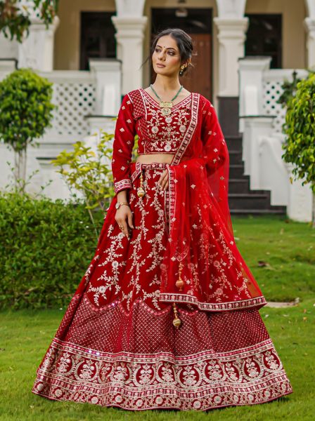 Purchase the Latest Bridal red colour Lehenga Choli Online at Ethnic Plus