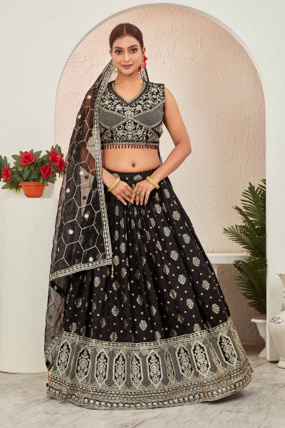 Buy BDS Chikan Georgette Gajri Saree For Woman with Blouse Piece White and  Dark Green Threaded Lucknow Chikan Work - BDS00139 | www.maanacreation.com