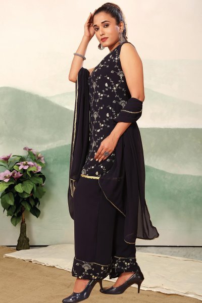 Women Embroidery Kurta Set With Dupatta KURTA SET