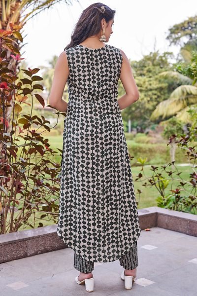 Women Printed Regular Kurta with Trousers KURTA SET